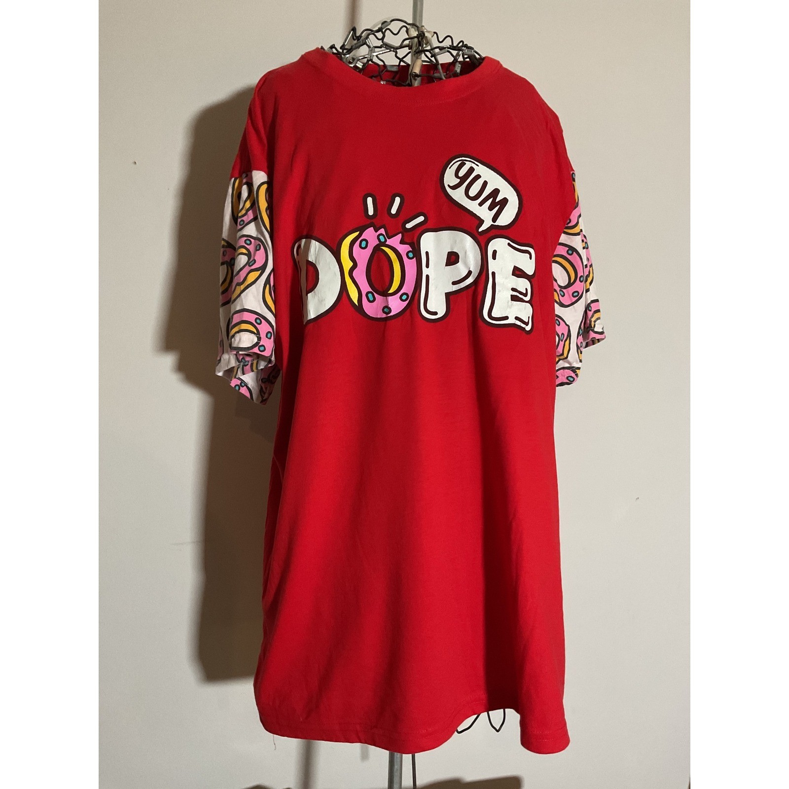 Fresh Laundry Dope Donut Graphic T-Shirt Red Pink XL Streetwear Tee