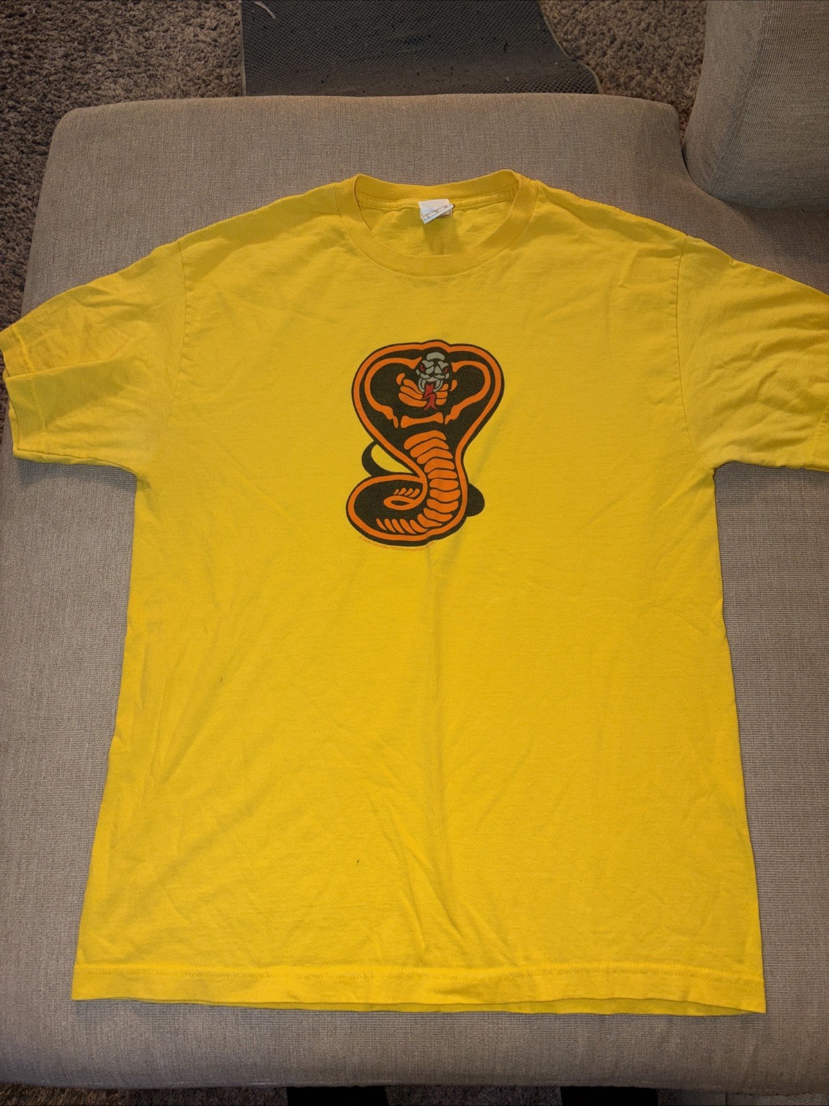 Men’s Cobra Kai Dojo Karate Kid 1 Yellow Graphi Short Sleeve T Shirt Large