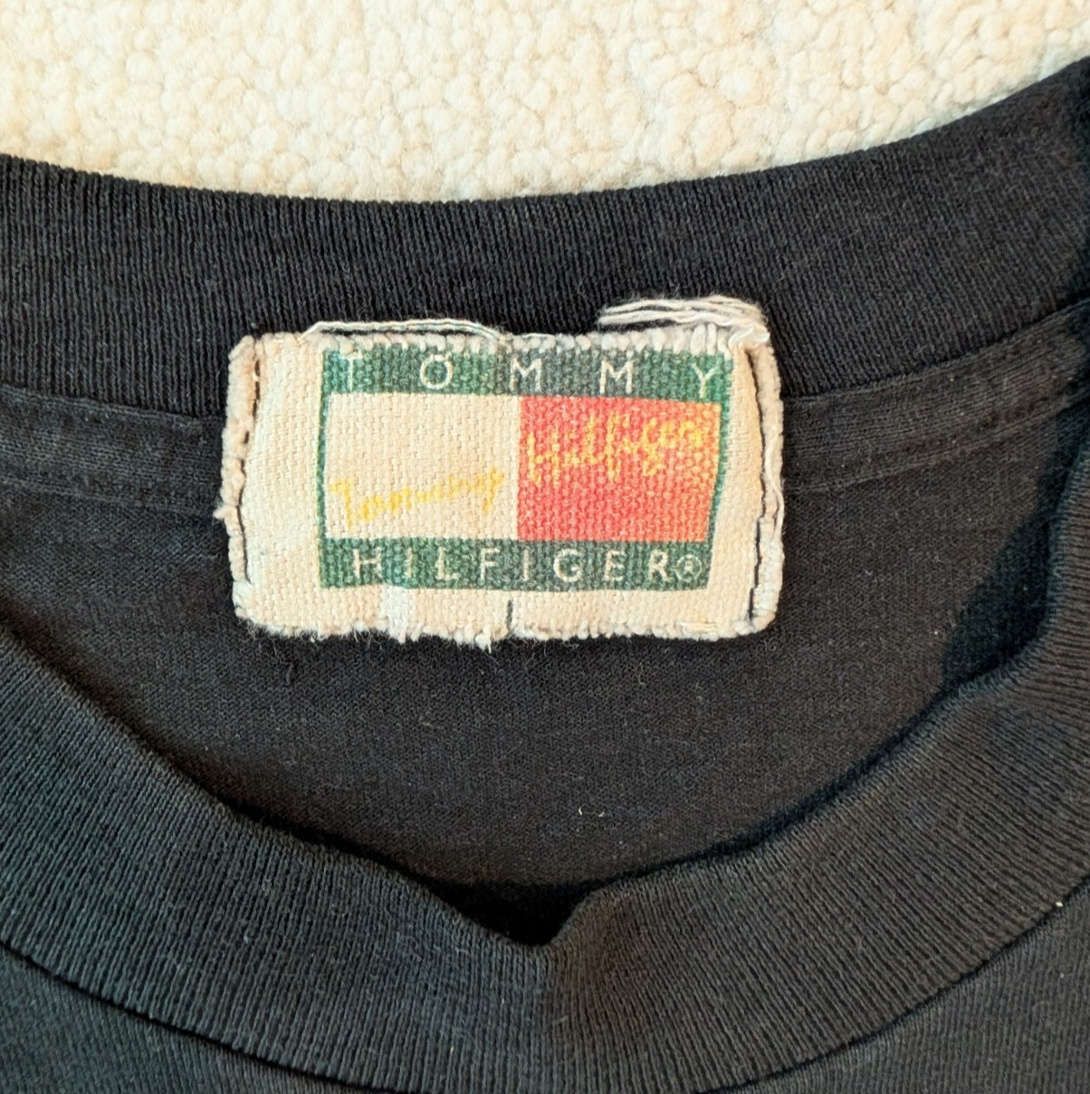 Vtg 90s Tommy Hilfiger Embroidered Lowercase Spellout Black Tee Shirt Large