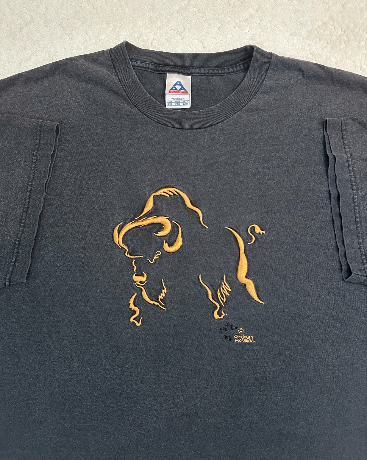 Vintage 2000s Y2K Embroidered Buffalo Bison Embroidery Art Faded T-Shirt, XL 2XL