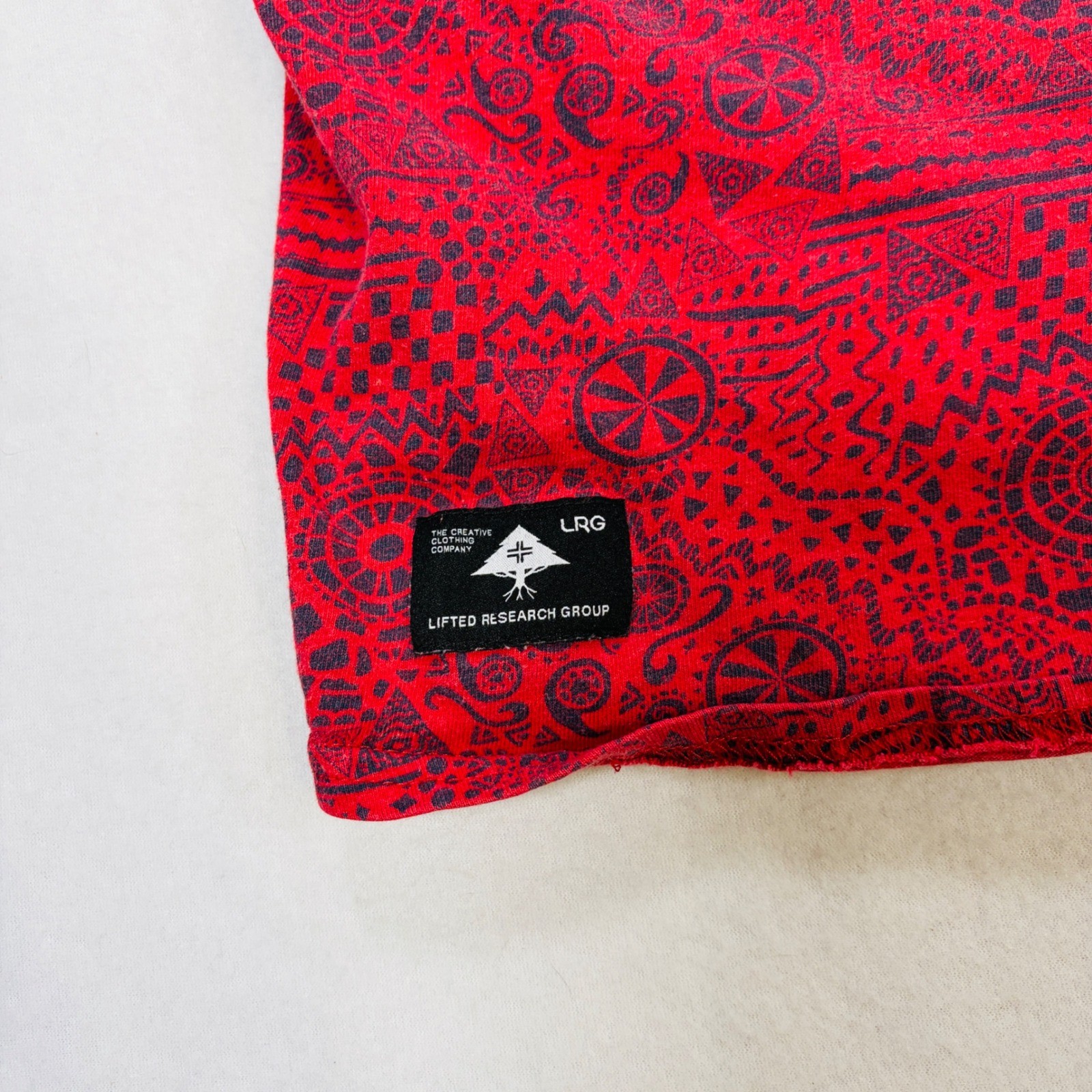 LRG Lifted Research Group Mens Large Red All Over Print Giraffe Logo T-Shirt