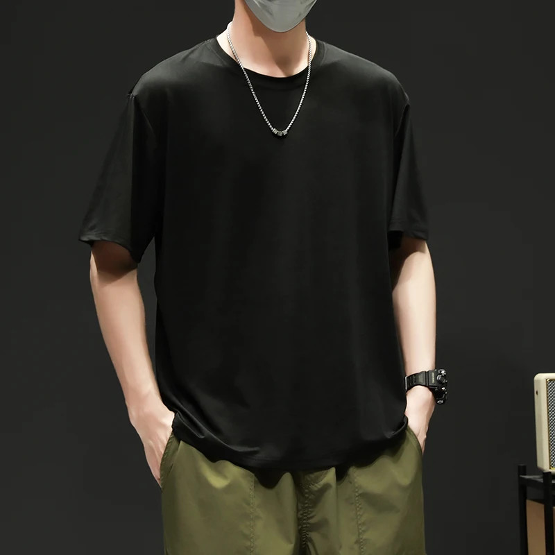 Men&rsquo;s Summer Ice Silk Short-sleeved Simple and Fashionable Round Neck T-shirt