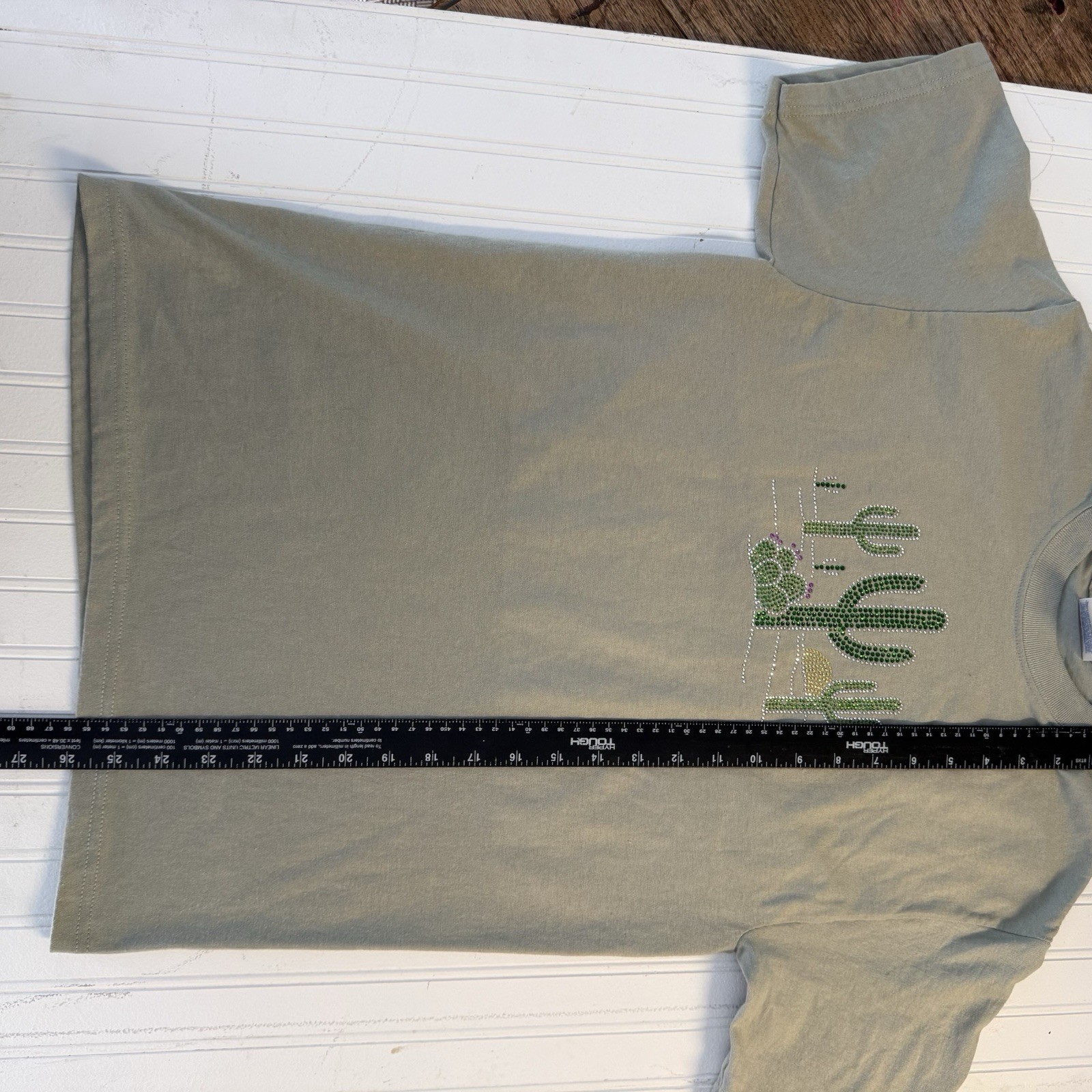 Green studded women&rsquo;s Cactus Desert Graphic Tee S Hanes Heavyweight 50/50