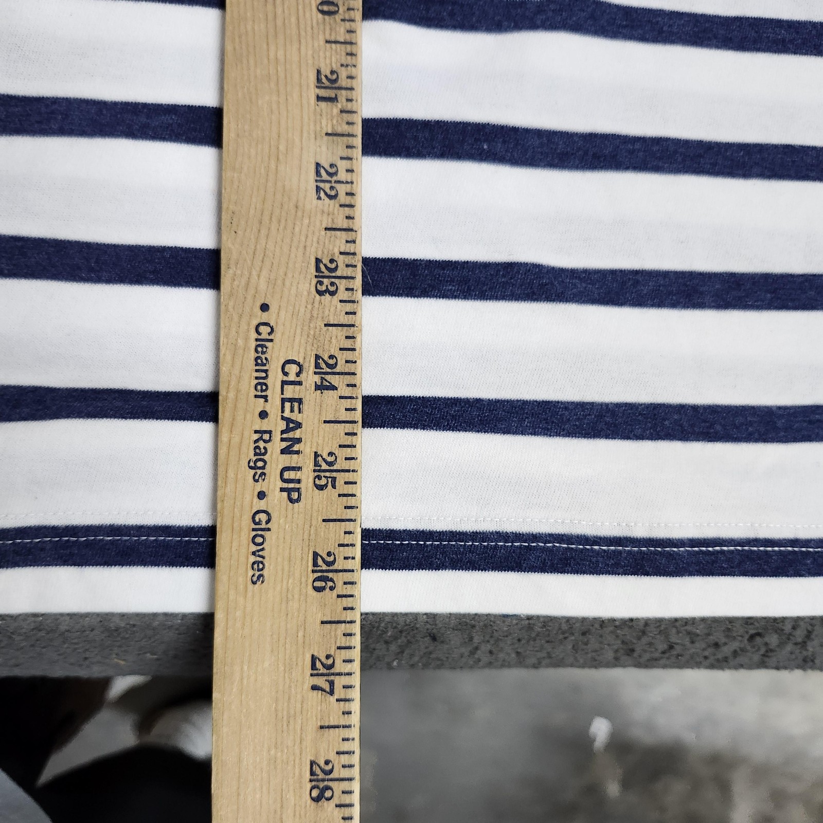 Hollister Shirt Mens XL White Navy Striped Logo Graphic Tee Crew Neck Casual Top