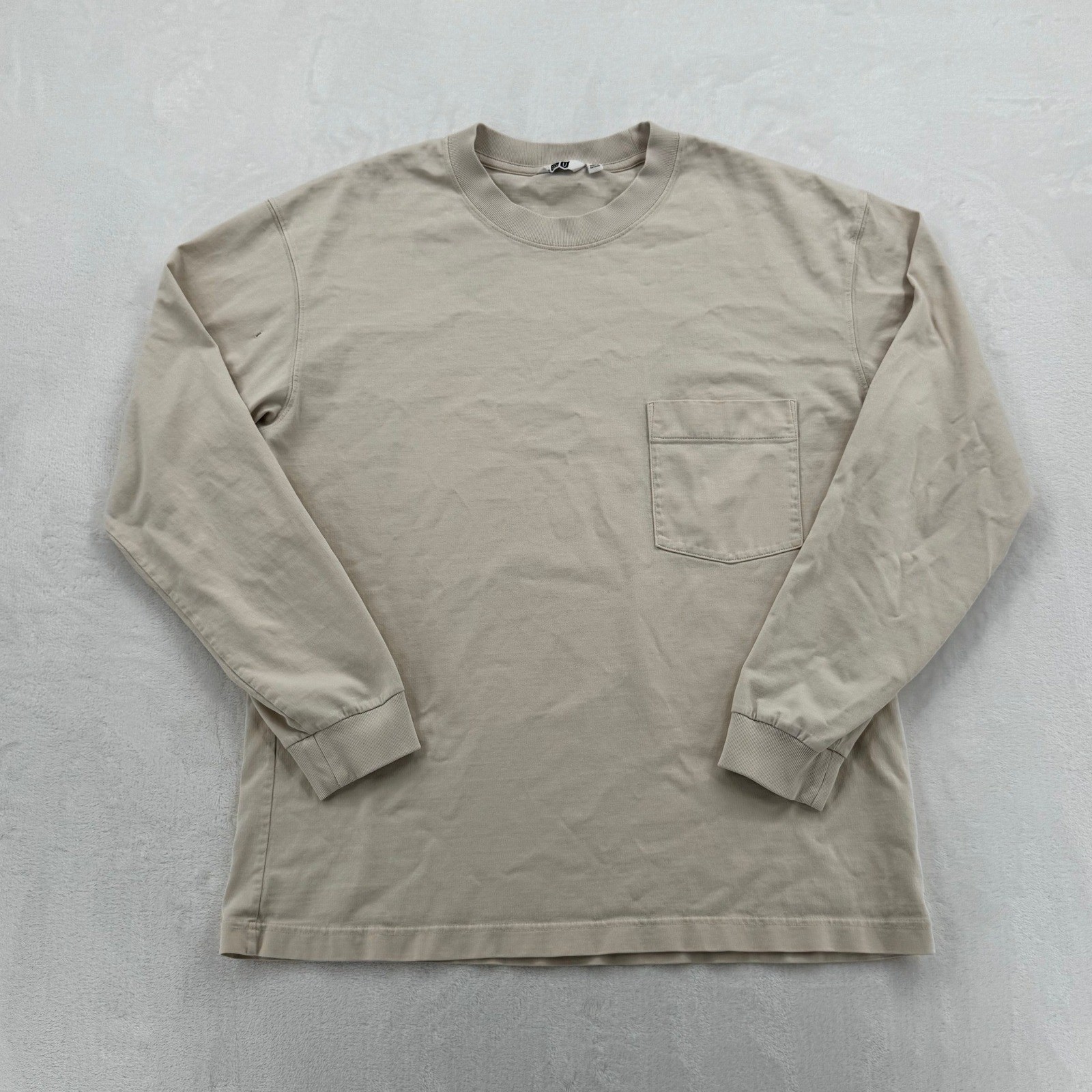 Men&rsquo;s Uniqlo U Pocket T-Shirt Large Beige Good Long Sleeve Crew Neck