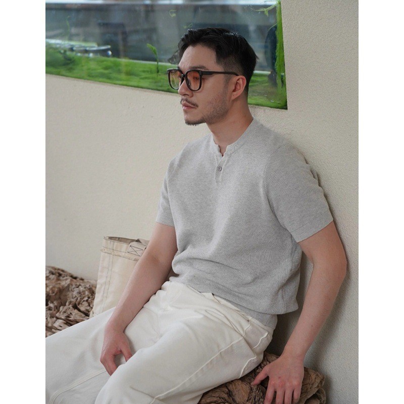 Henry Collar Short-Sleeved Knitted Sweater Men Breathable Summer Fashion