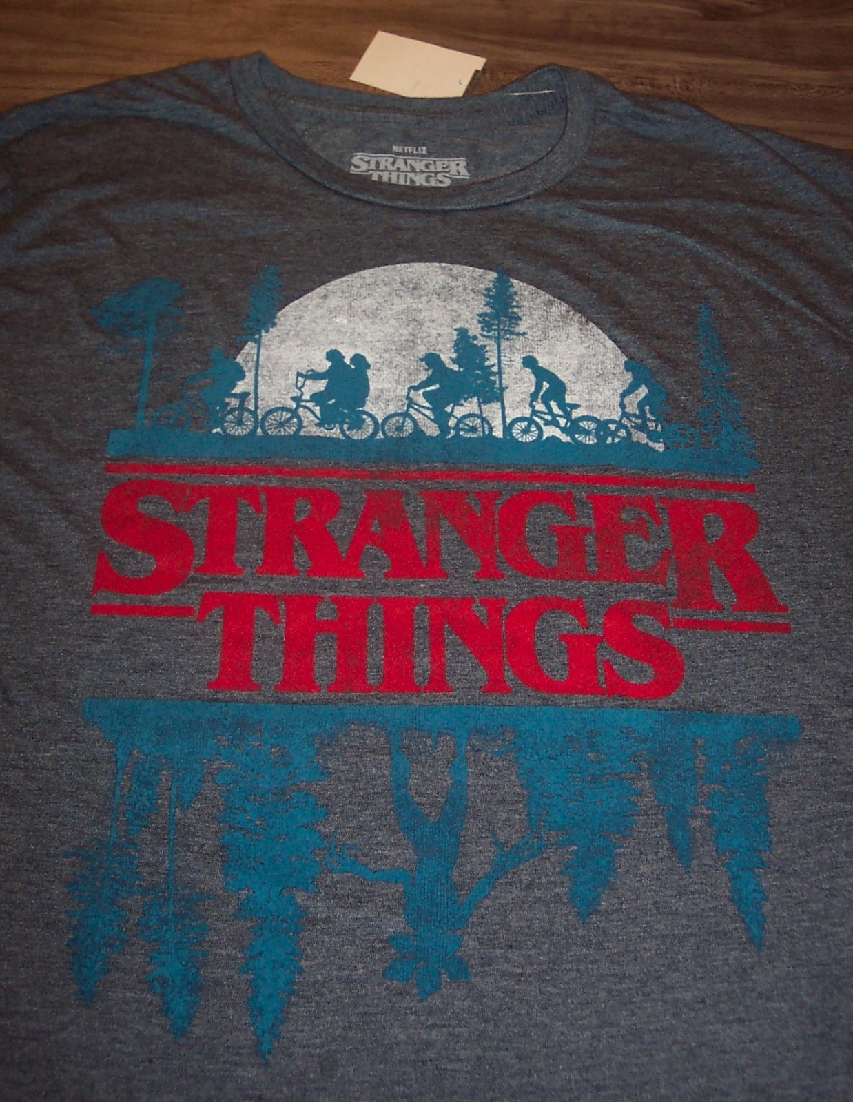 VINTAGE STYLE STRANGER THINGS Bikes T-Shirt Netflix MENS XL NEW w/ TAG