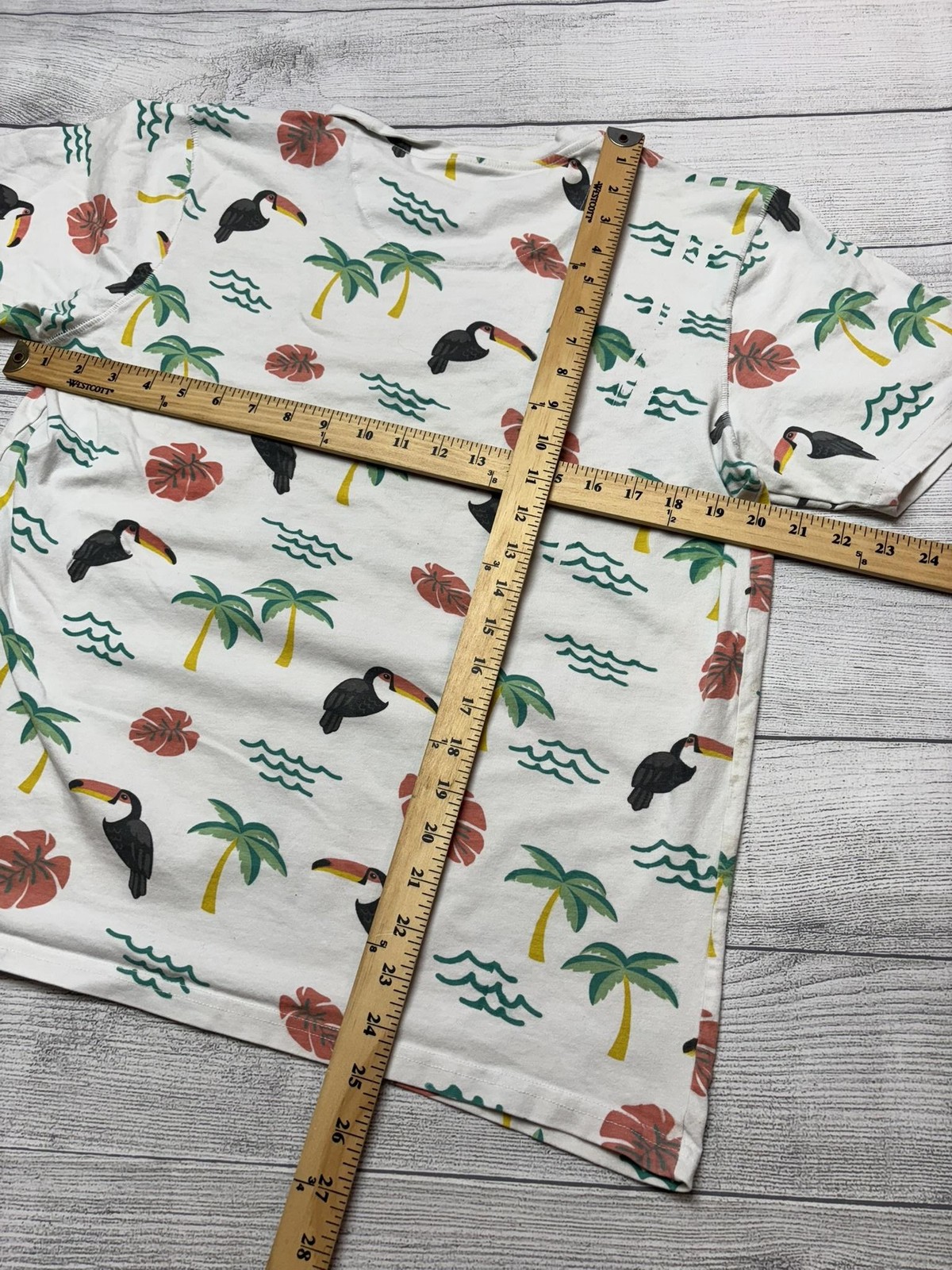 Free Planet Shirt Mens Large Toucan Palm Tree Allover Tropical Graphic Tee