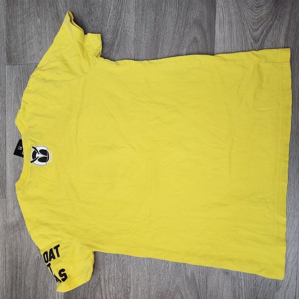 PEACOAT Yellow Shirt Size XS Duck Popeyes Pancoa Street Animal K-Pop Korean