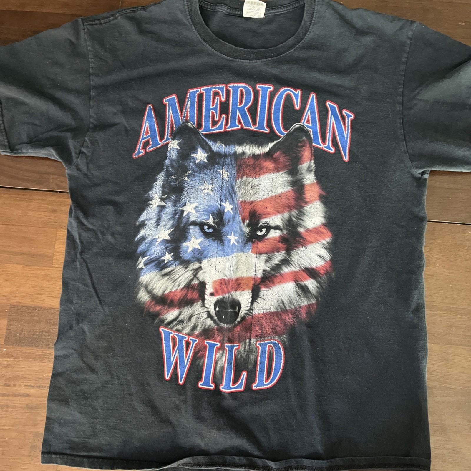 Men’s American Wild Nature Wolf Patriotic Flag T-Shirt Short Sleeve Size Large