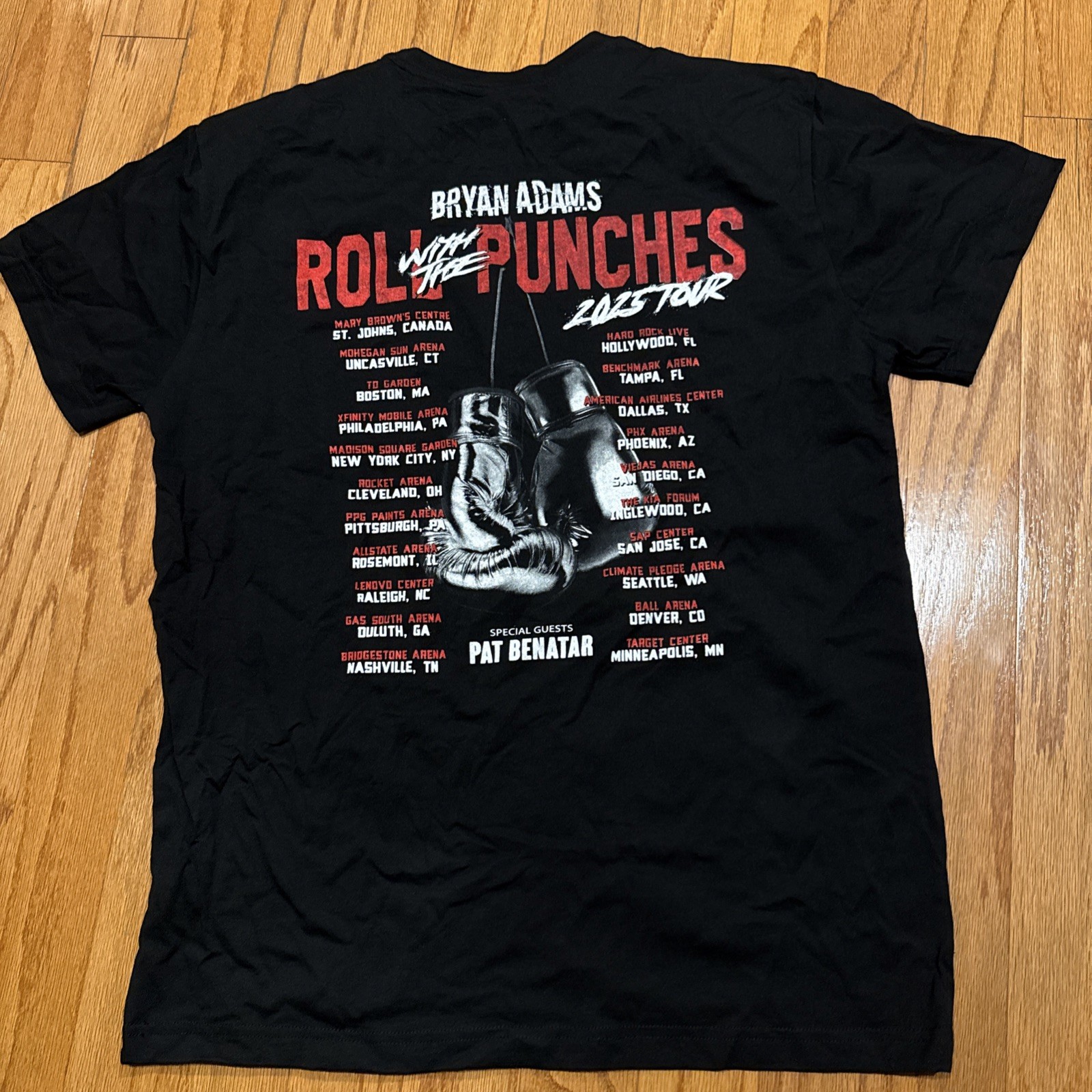 Bryan Adams Roll With The Punches 2025 Tour Black T shirt Men’s New Size XL