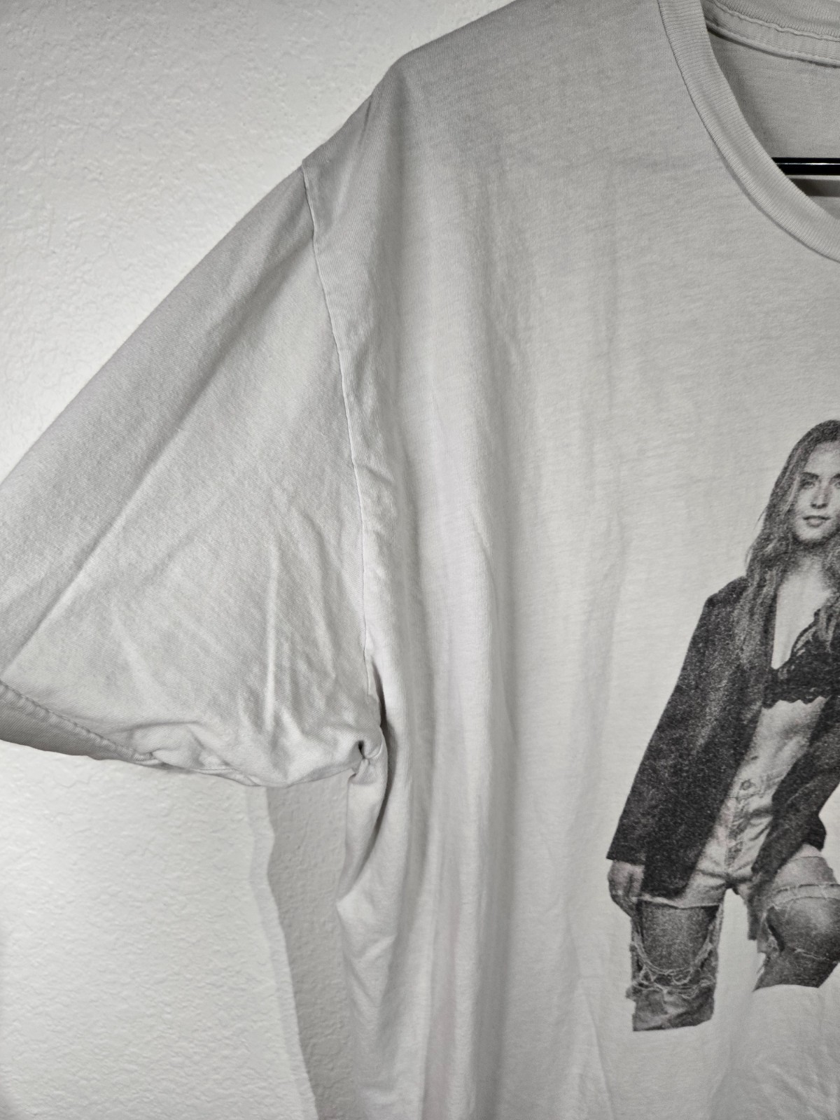Portrait Model T-Shirt Mens Size XL White Beautiful Lady Black White LA Cali Tee
