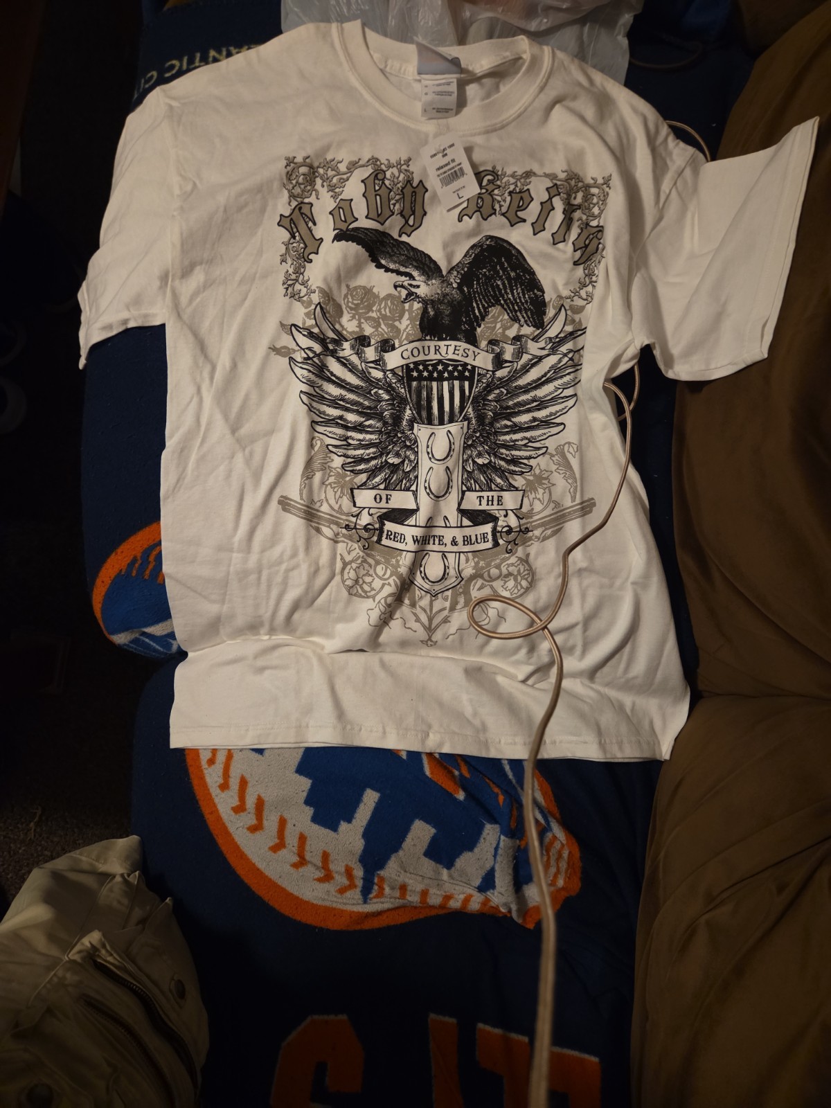 NWT Toby Keith I Love This Bar & Grill Tshirt Courtesy Of The Red White & Blue L