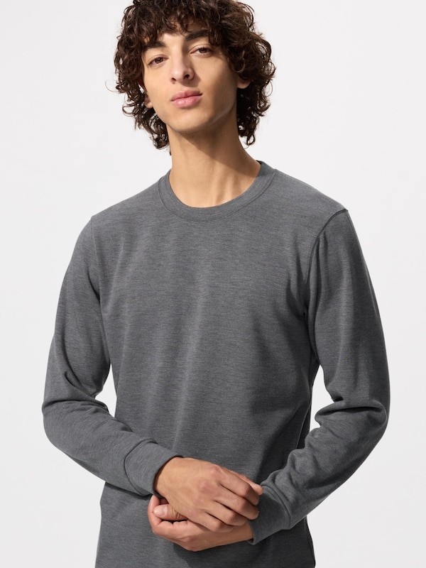 UNIQLO Ultra Warm Heattech Dark Gray Crew Neck T-Shirt 486883