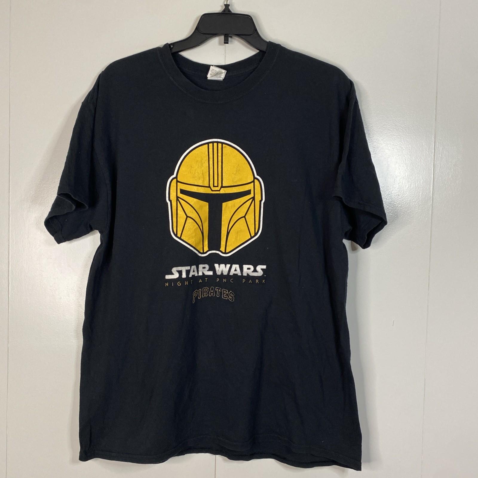 Pittsburgh Pirates Star Wars Night Shirt XL Black Mandalorian Helmet PNC Park