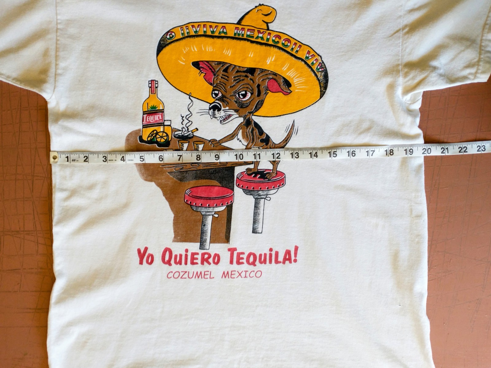 Vintage 1990s tourist souvenir graphic t-shirt « Yo Quiero Tequila » Size Med.