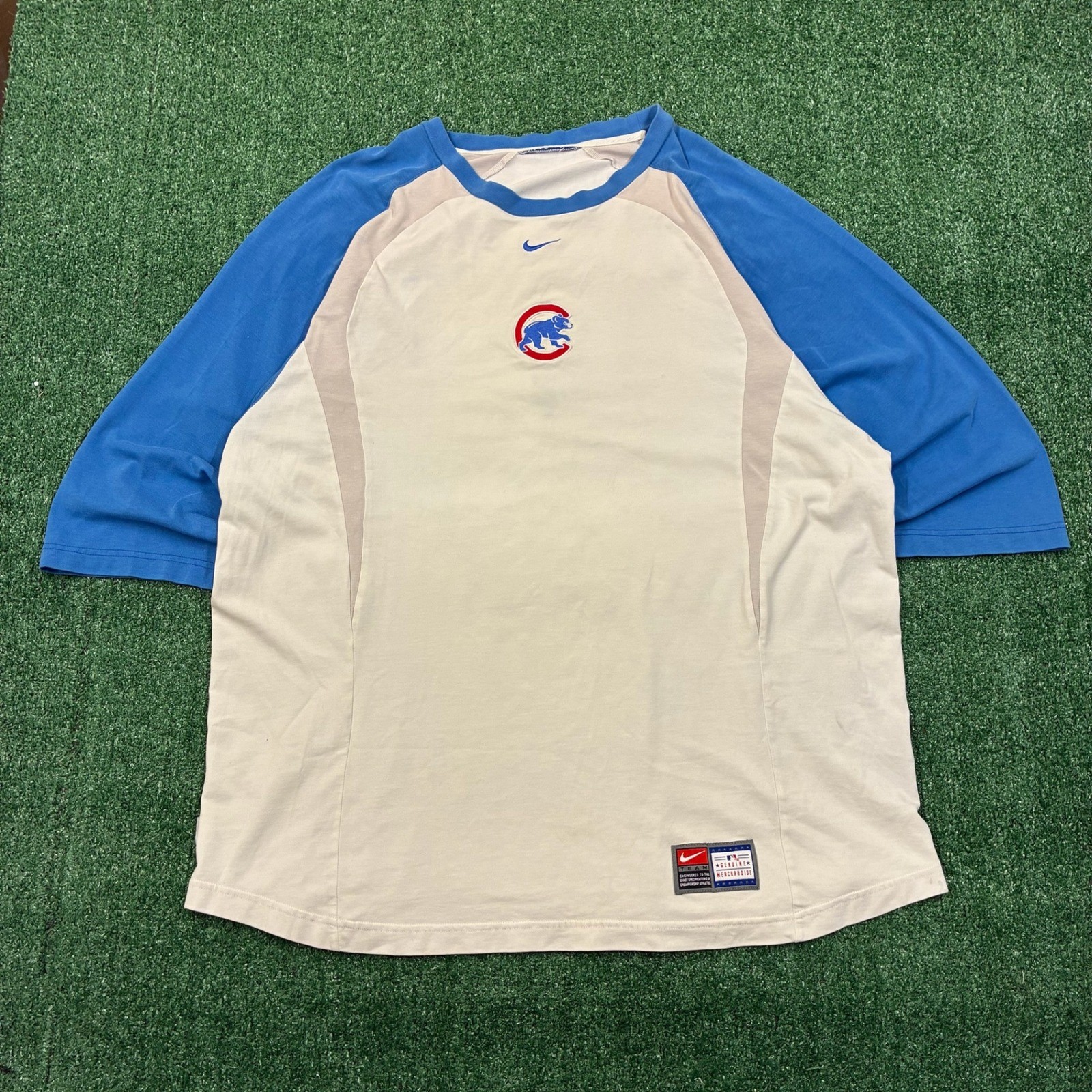 Y2K Nike Center Swoosh Chicago Cubs Baseball T-shirt