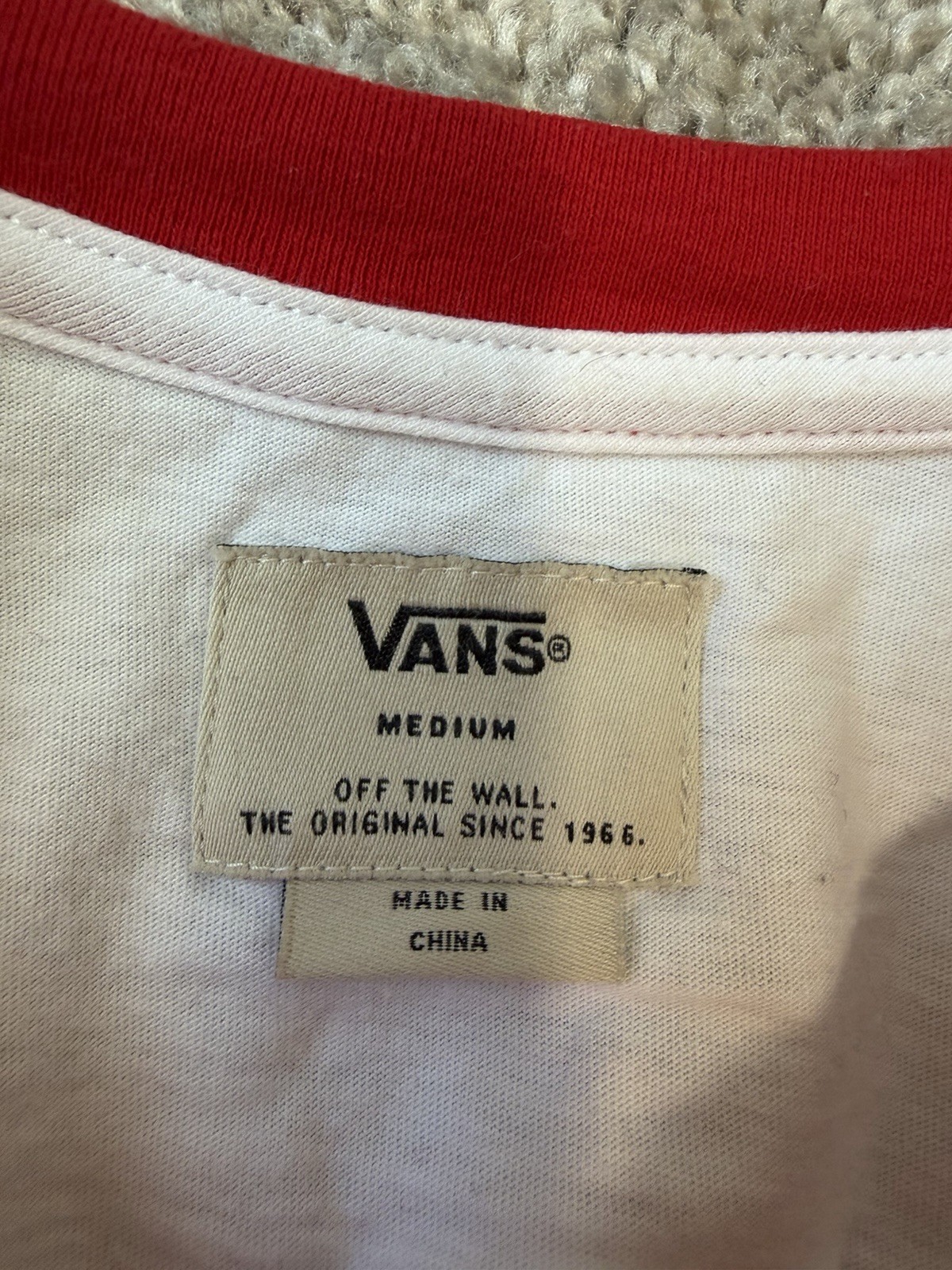 Vans Men&rsquo;s Short Sleeve Henley T-shirt Henley Size Medium Red & White