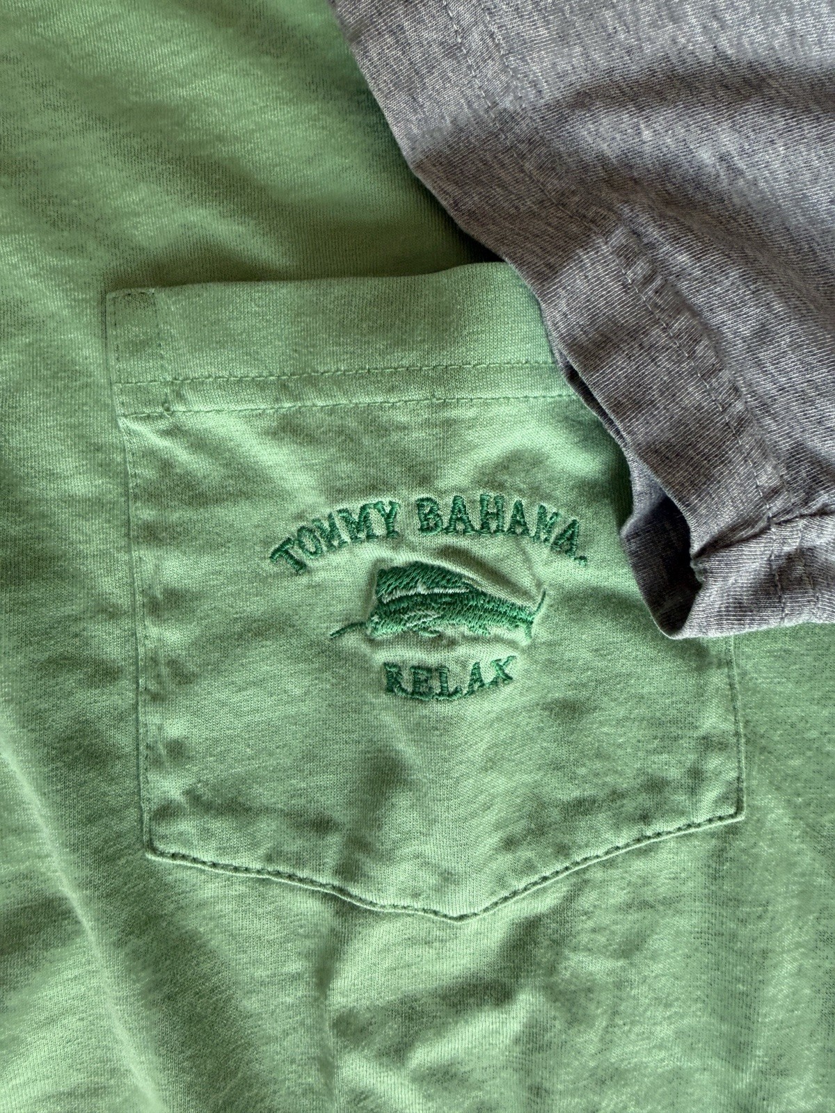 Tommy Bahama Relax Men&rsquo;s Pima Cotton Pocket Logo Tee L Lot 3