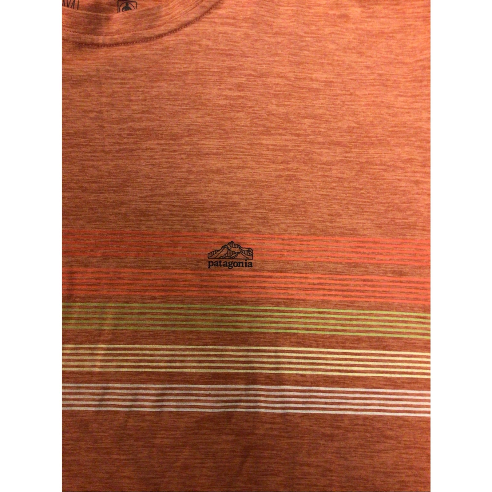 Men&rsquo;s Patagonia M Short Sleeve Shirt. Light weight,