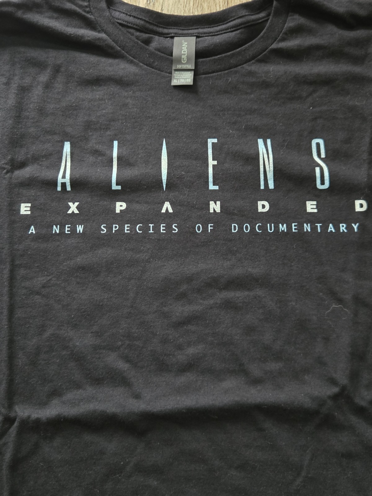 Aliens Expanded Unisex Size XL Black T-Shirt Gildan Soft Style from Documentary