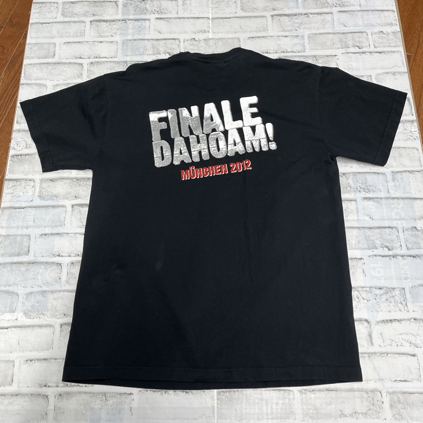 FC Bayern Munich Mia San Dahoam Men’s Size L Large 2012 Black T-Shirt VGC Shirt