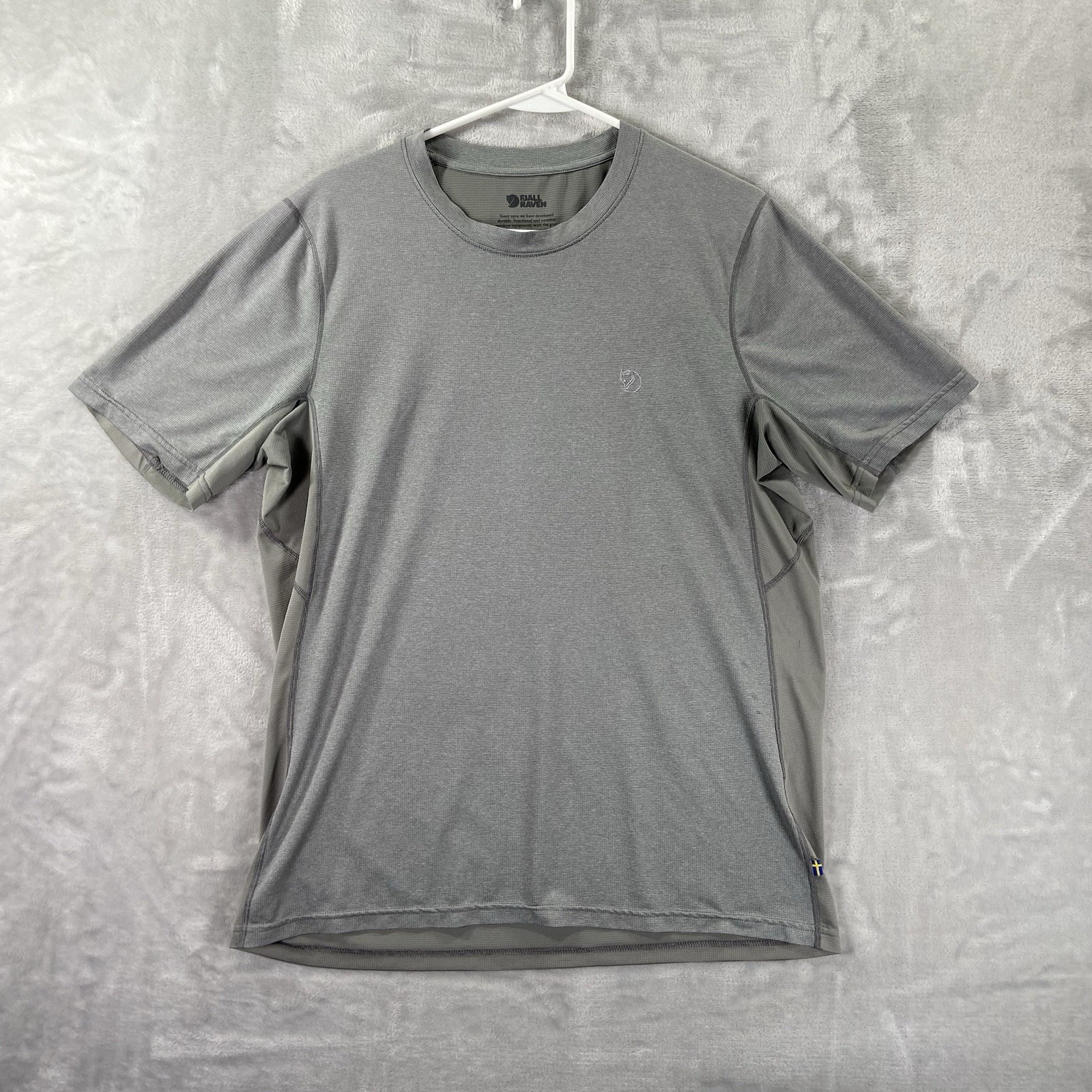 Fjallraven T-Shirt mens Medium Technical Performance Tee Athletic Outdoor Hiking