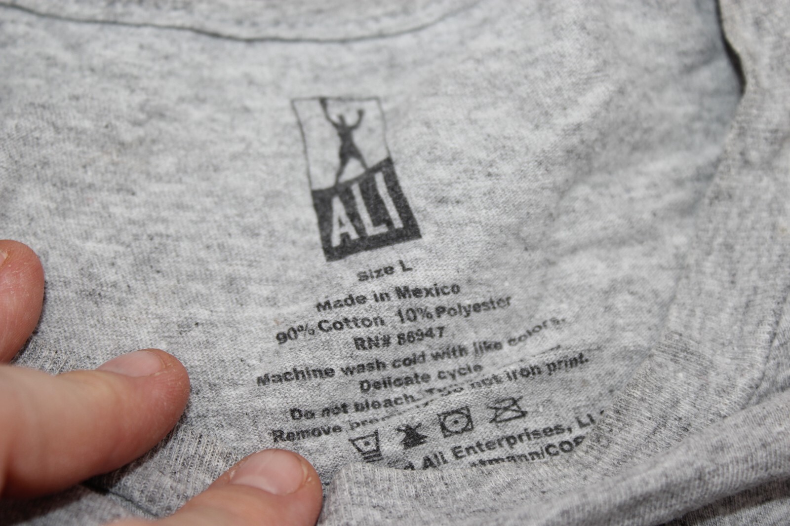 Muhammad Ali Mens Short Sleeve Graphic Tee T Shirt Size LARGE Gray Boxing Boxer