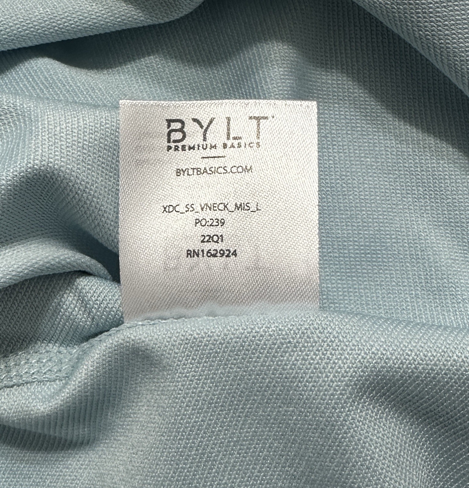 New Bylt Premium Basics V Neck Lux T-Shirt Men’s Size Large Drop Cut S/S