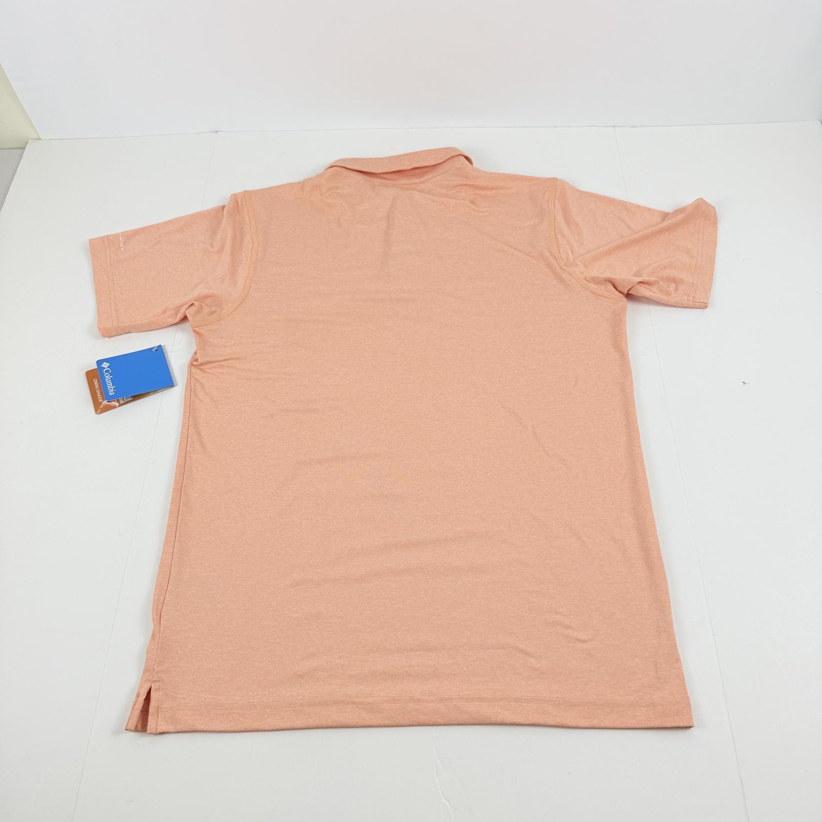 Columbia Men&rsquo;s Carter Short Sleeve Performance Crest Polo – Apricot Fizz-Small