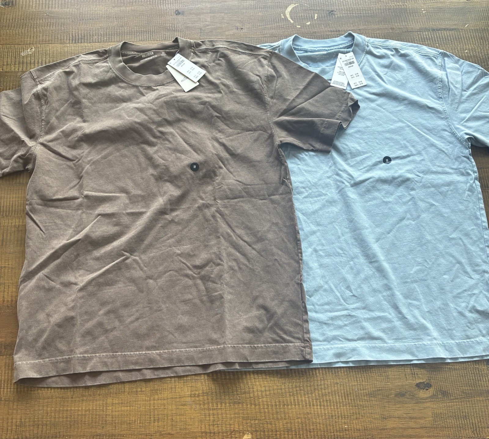 Hollister brown and light blue t shirt size medium bundle of 2