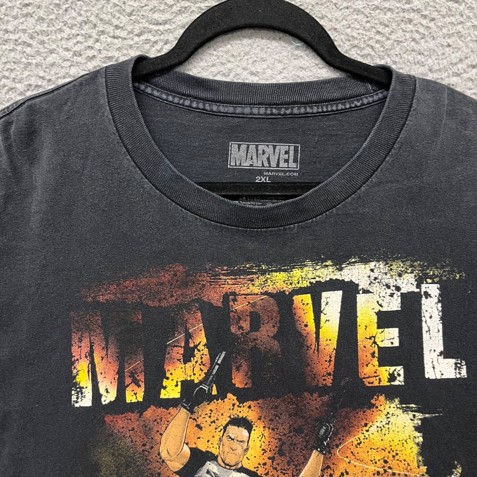 Marvel Shirt Mens 2XL Black Spiderman Daredevil Punisher Comic Book Graphic