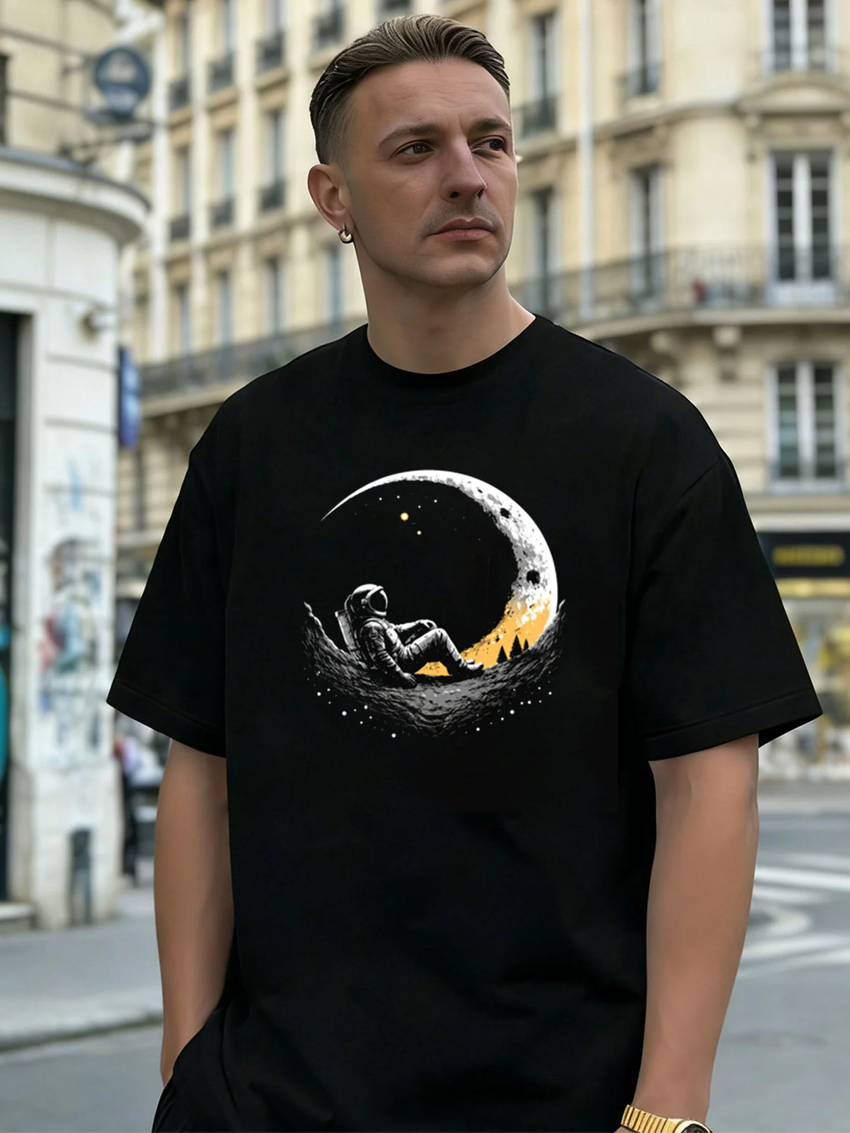 Astronaut Moon View Graphic 100% Cotton Men&rsquo;s T-Shirt, for Daily Streetwear
