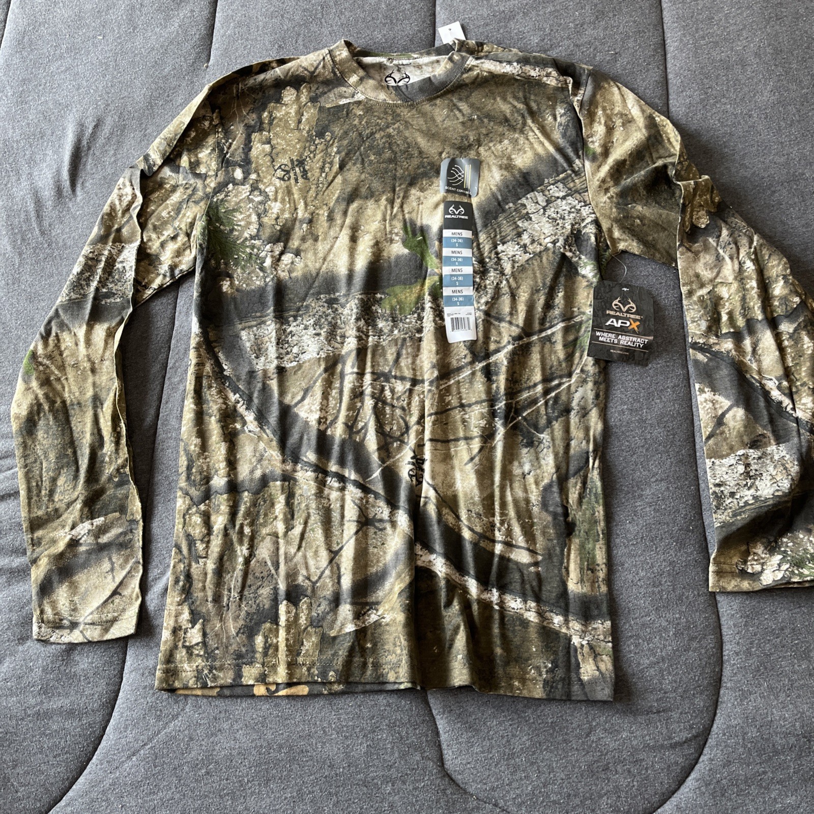 REALTREE APX SCENT CONTROL HUNTING CAMO LONG SLEEVE MEN&rsquo;S T-SHIRT (SIZE – S)