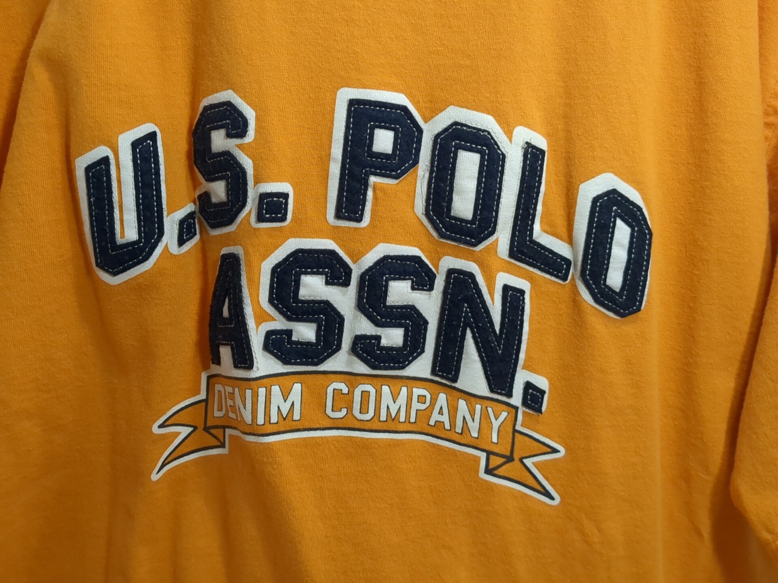 US Polo Assn Men’s Shirt Size Large T Shirt With Logo Pre-owned