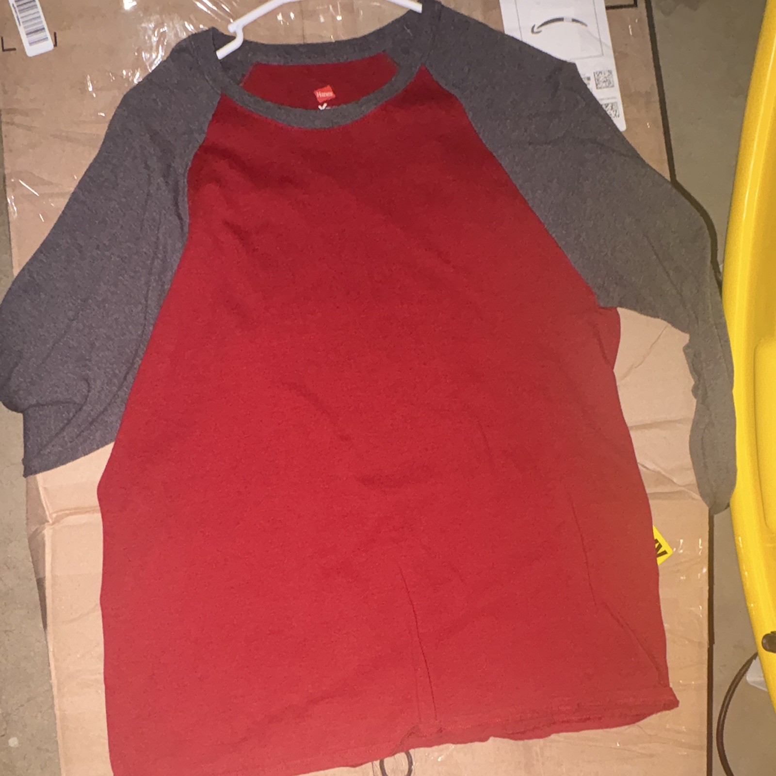 Hanes X-Temp Men&rsquo;s Red/Gray Colorblock Raglan Crew Neck 3/4 T-Shirt L