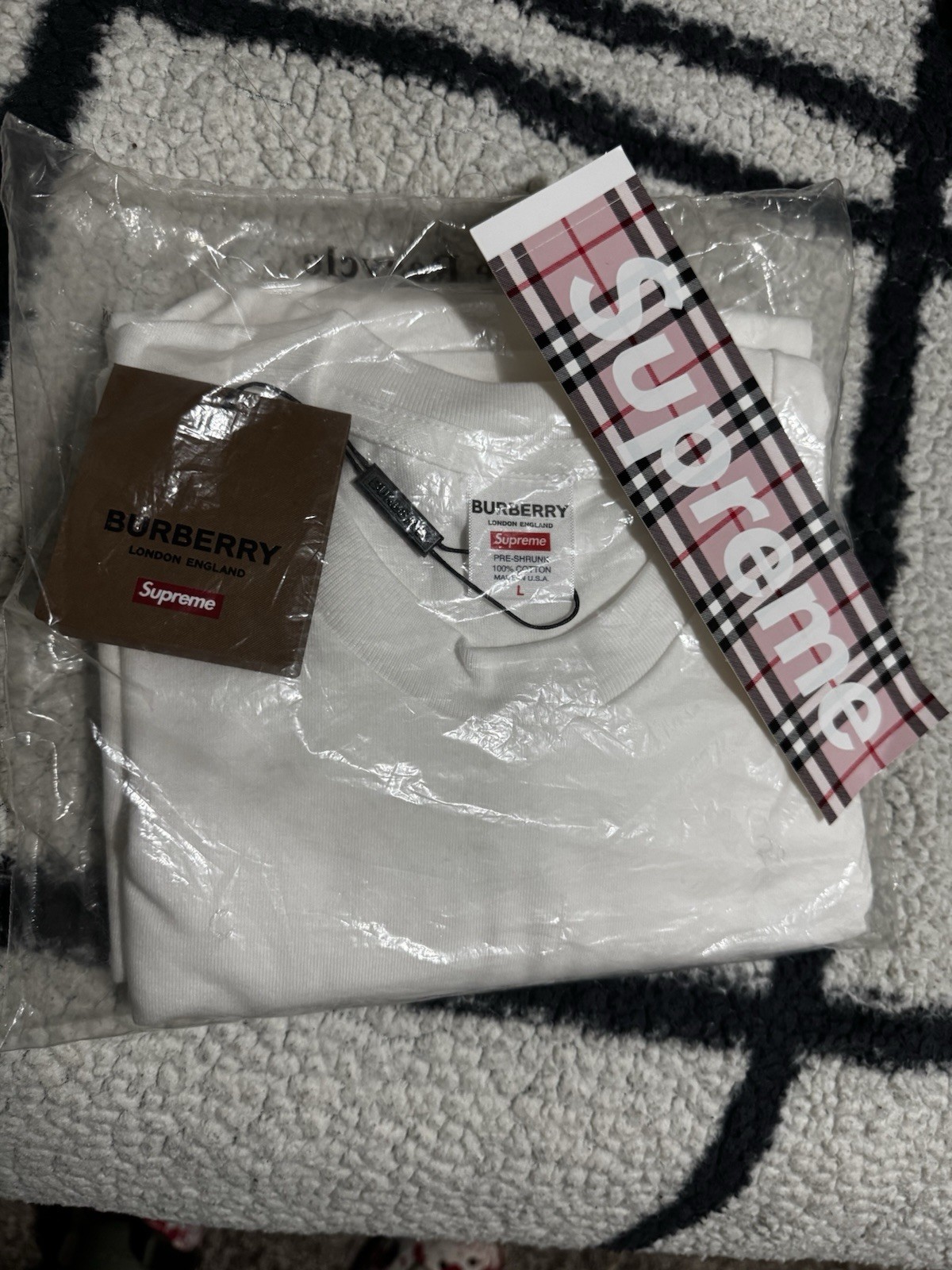 Supreme x Burberry White Box Logo Tee SZ Large SS22 NEW SEALED IN PLASTIC