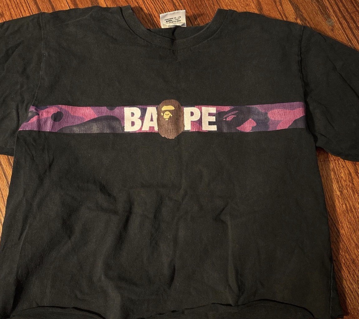 A Bathing Ape BAPE Men’s M Black Graphic Logo Ape Head Crewneck Tee