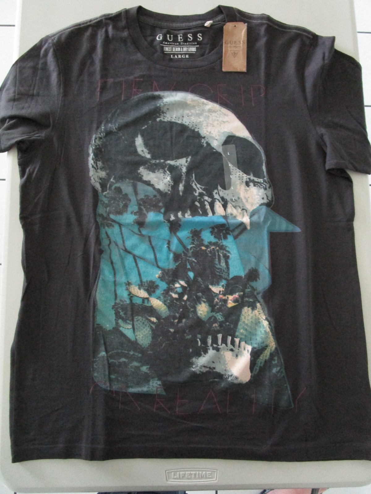 GUESS? MEN&rsquo;S SHORT SLEEVE 100% COTTON T-SHIRT FIRM GRIP ON REALITY V-GREY SIZE L