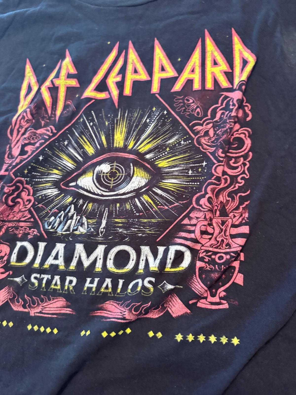 Def Leppard Shirt Mens M Black Diamond Star Halos Tour 2022 Graphic Concert A11