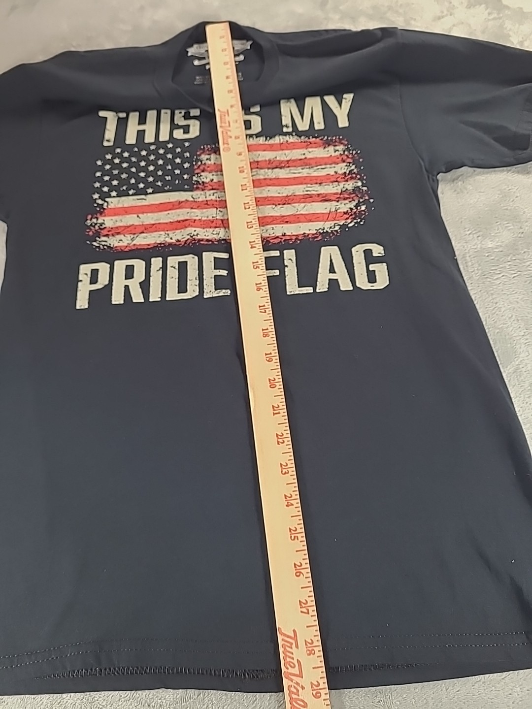 I Love My Freedom Never Surrender Mens Med Black »This Is My Pride Flag » T-Shirt