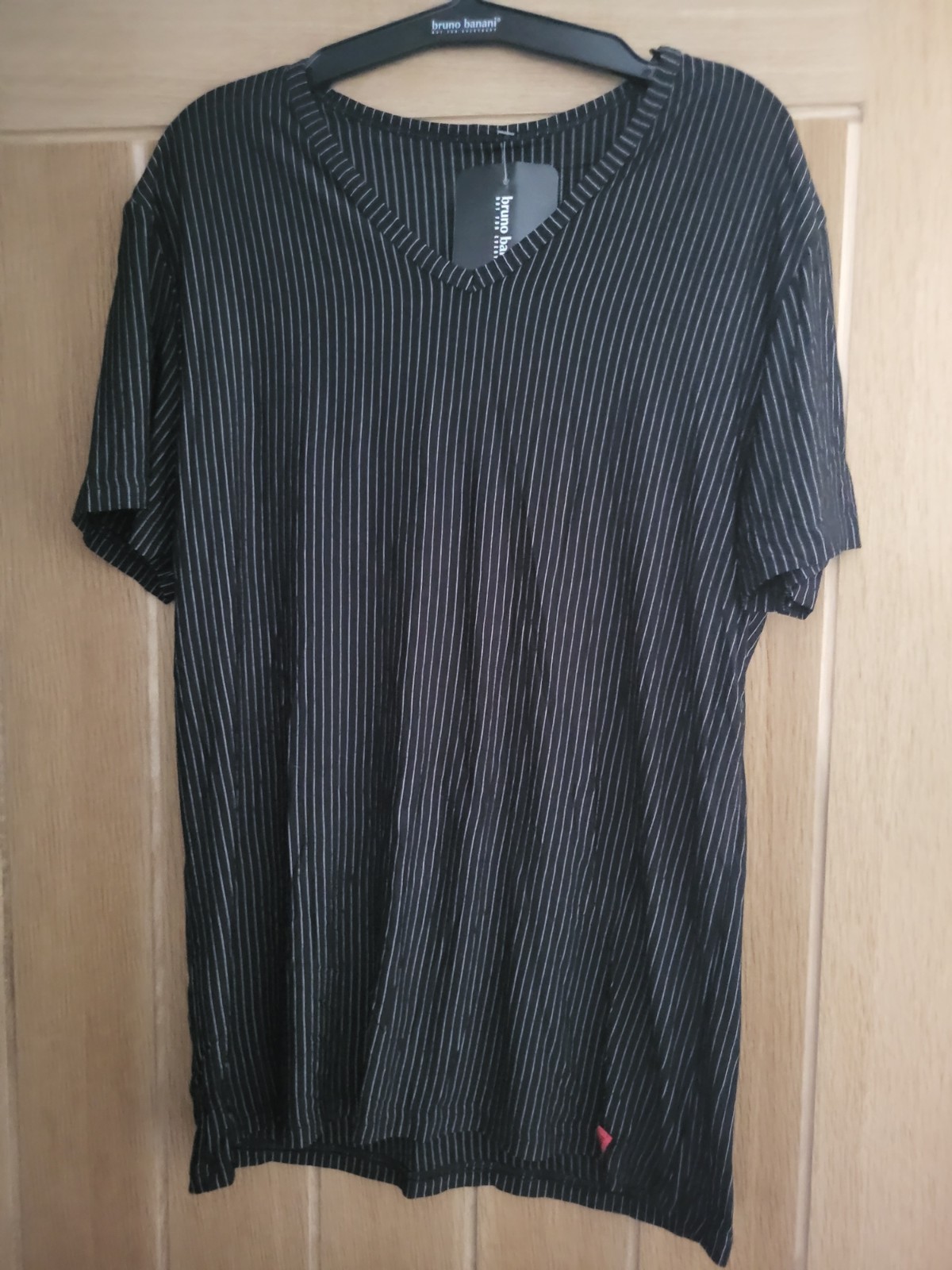 Bruno Banani Straight Line Mens Black Stripe T-Shirt / Top – Size Medium – NWT