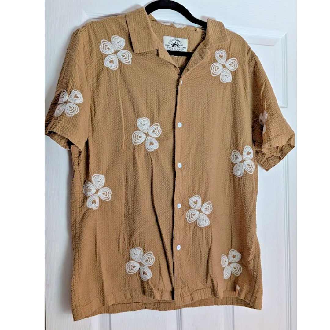 Free Planet Large Men&rsquo;s Button Up Collared Short Sleeve Shirt Tan White Flowers