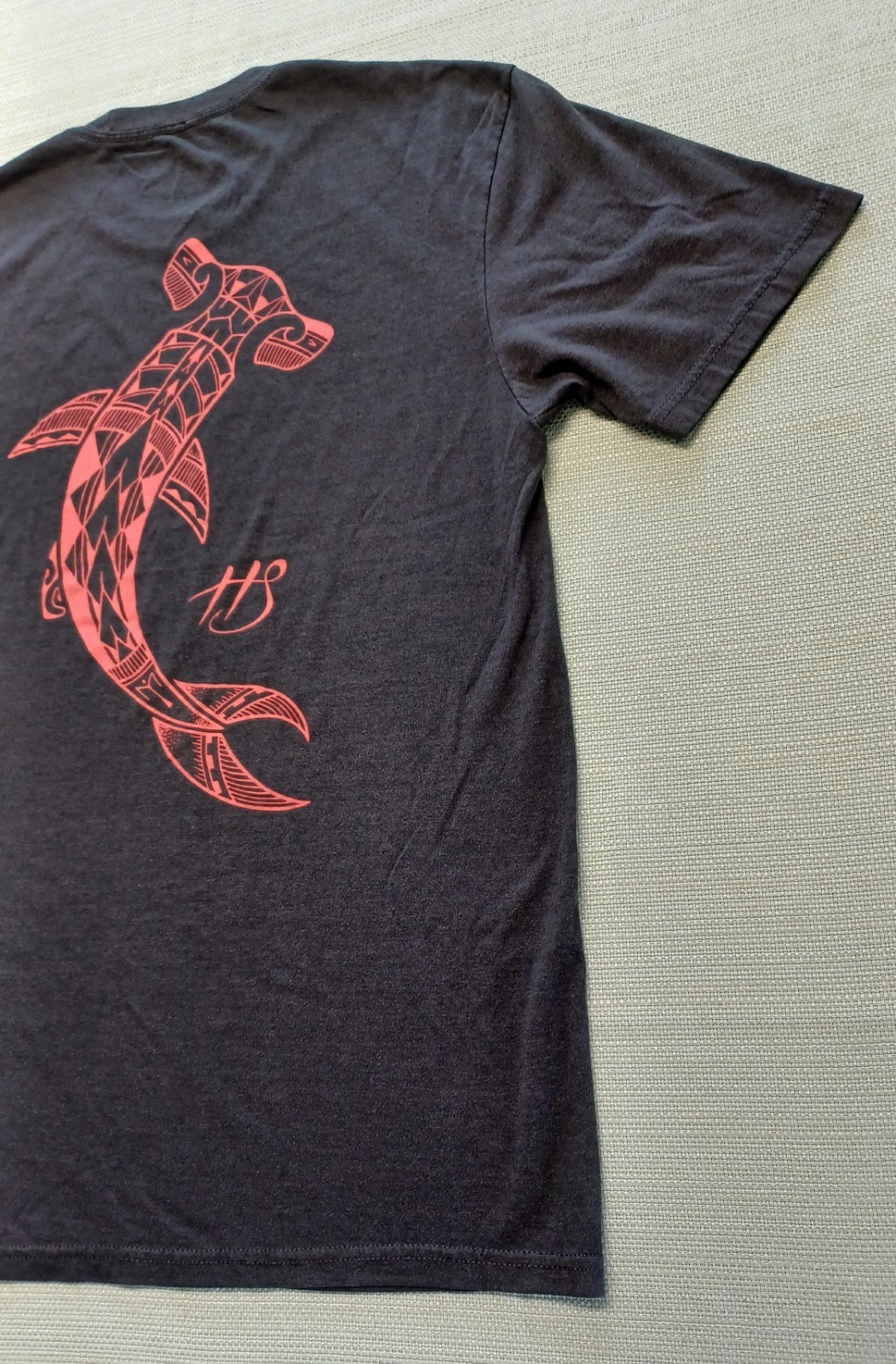Hooked Soul Fishing Brand T-Shirt Dark Gray Hammerhead Shark Graphic Size Small