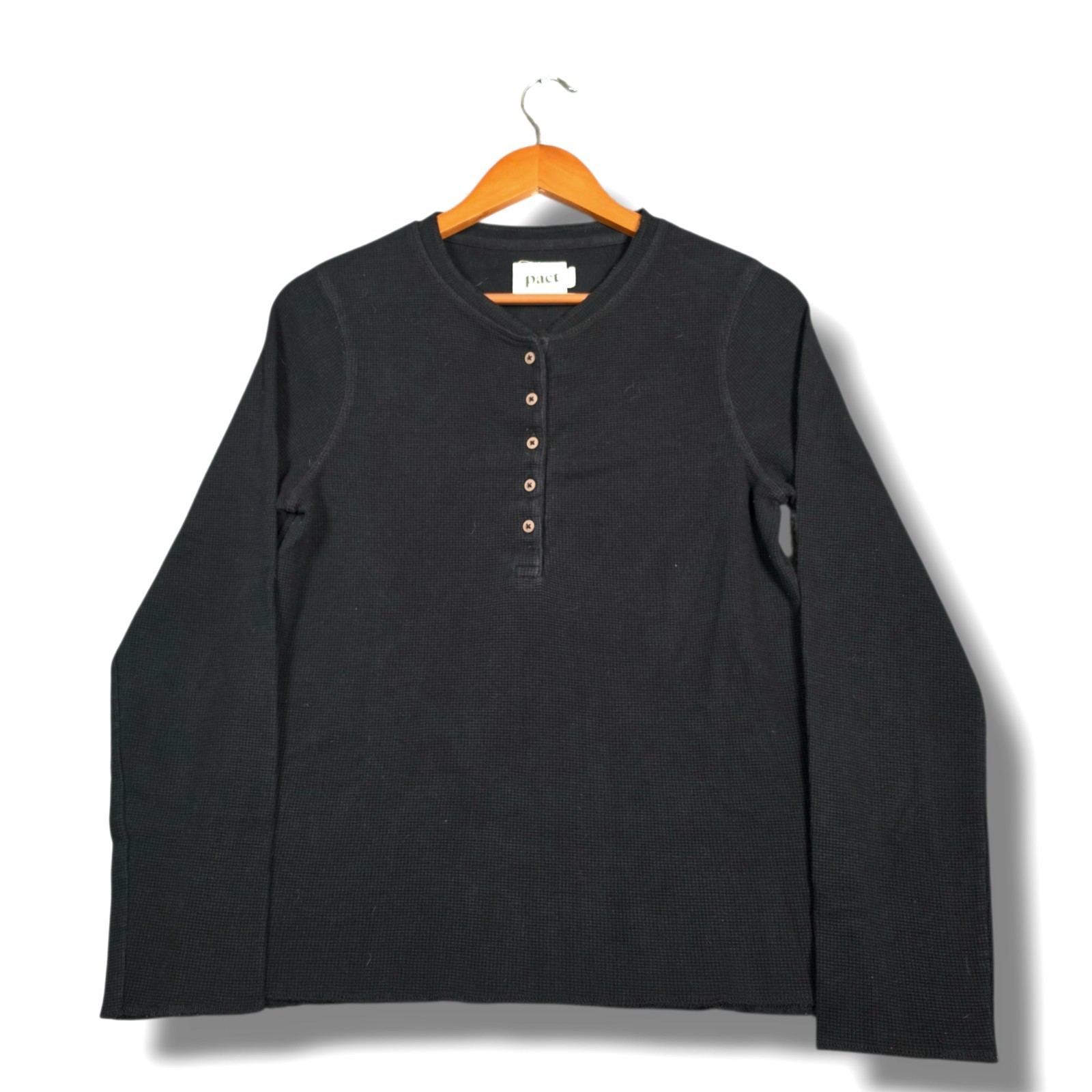 Pact Organic Cotton Black Waffle Knit Henley Long Sleeve Shirt Mens Medium