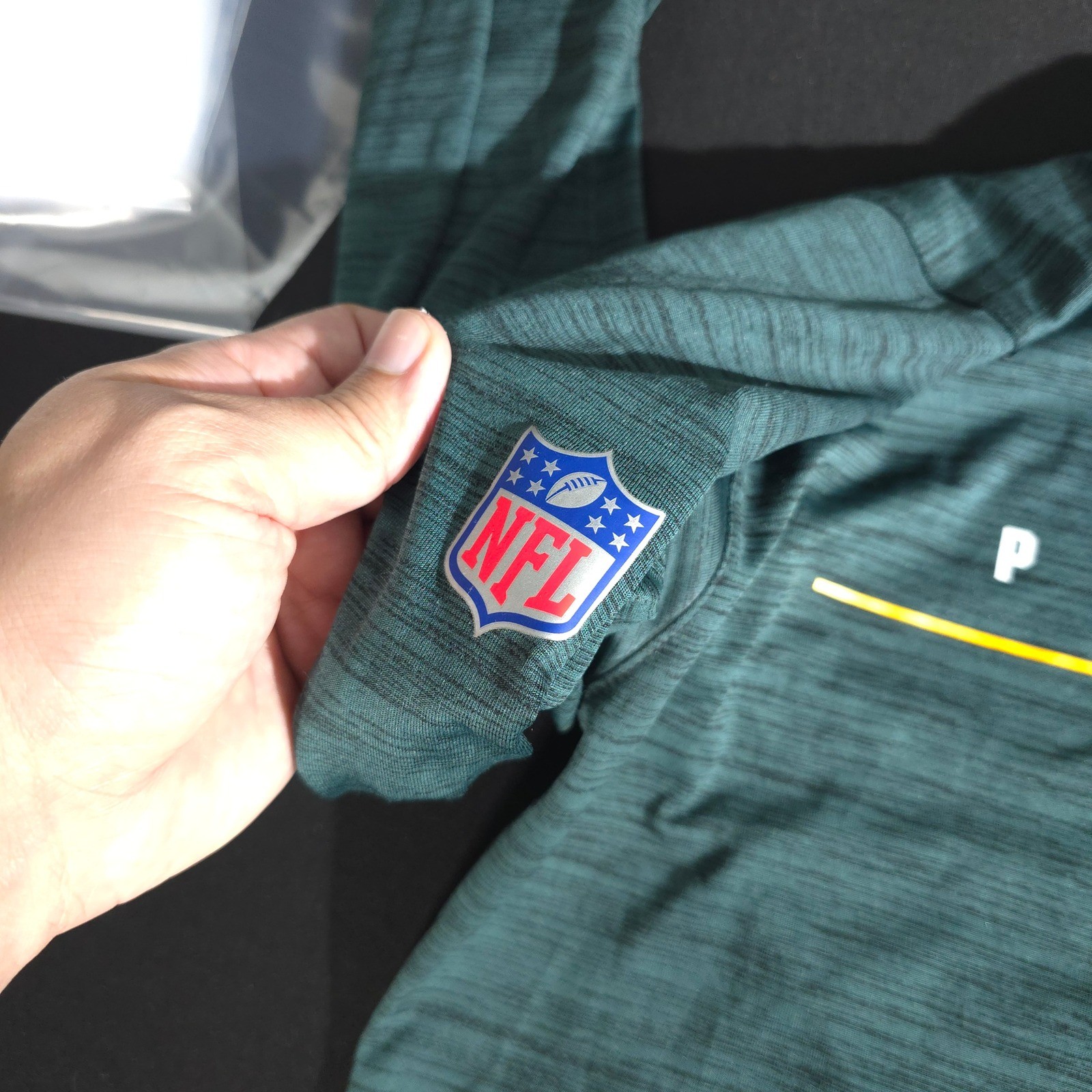 Nike Green Bay Packers Men M Green Dri-FIT Long Sleeve NFL On-Field Shirt AR7634
