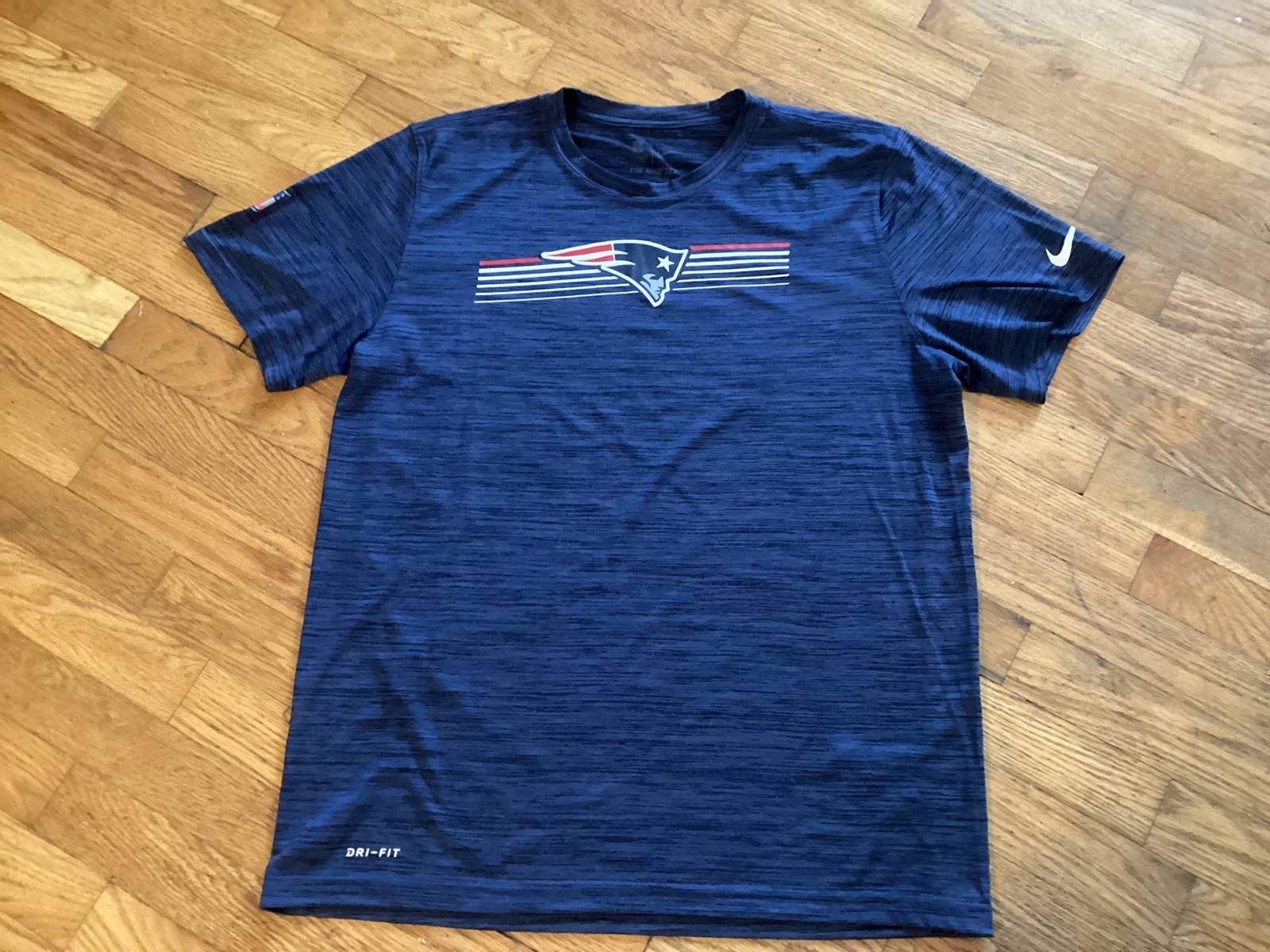 Men&rsquo;s Patriots The Nike Tee T-shirt Dri Fit NFL On Field Apparel XL short Sleeve