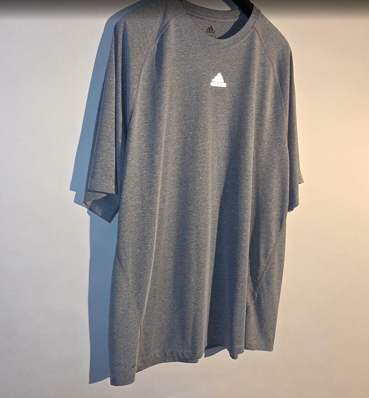 NWOTS ADIDAS Gray Climate Tee Shirt Crew Neck Gym Athletic Dri-Fit Size 2XL