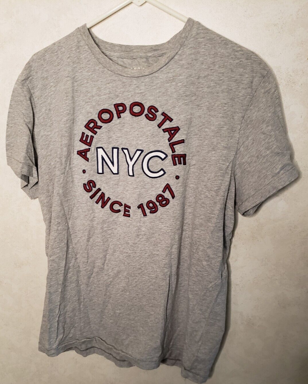 Aeropostale Mens Short Sleeve Large Gray and Red Cotton T-Shirt