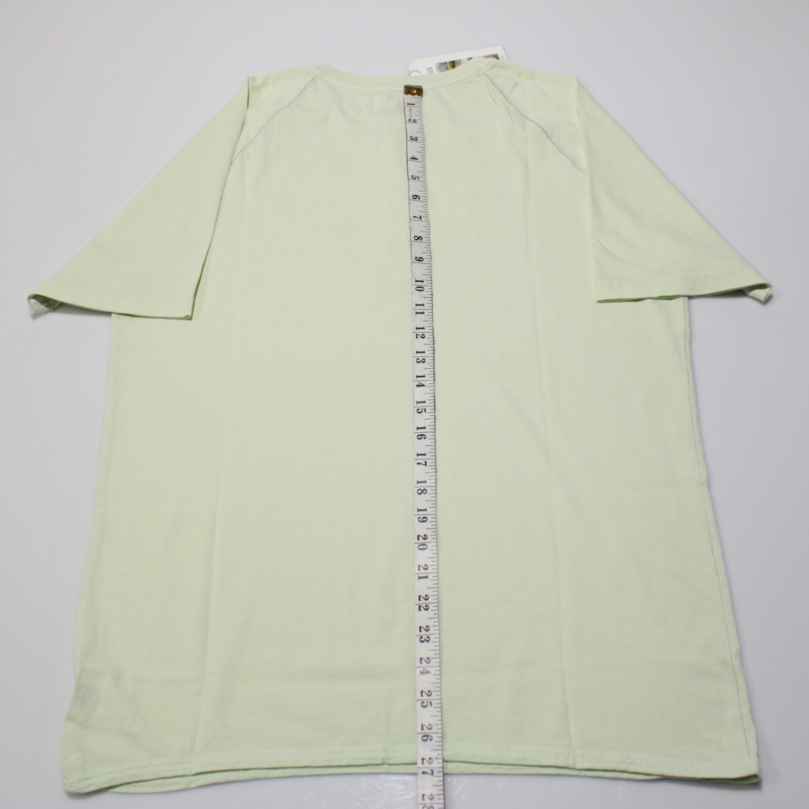 M. Singer NWT Short Sleeve Henley T-Shirt Size Medium in Apple Green 100% Cotton